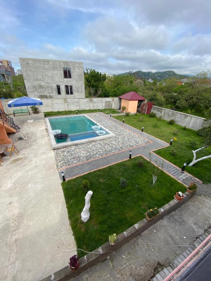 Villa Jakos Paradise バトゥーミ エクステリア 写真